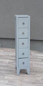 Komoda    vysoká     úzka