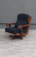 Kreslo    rustikálne    otočné    z    masívneho   dubu