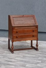 Stôl    písací    celodrevený