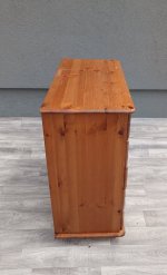 Komoda    z     masívneho     borovicového    dreva – Obrázok 6
