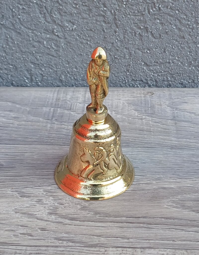20260811_093135 Zvonček mosadzný stolový – Obrázok 1