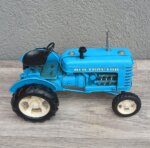 Retro    model    -    traktor  -   modrý – Obrázok 4