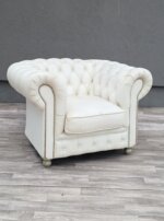 Kreslo    Chesterfield    -   biele