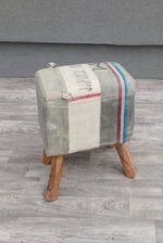 Taburetka     retro    čalúnená – Obrázok 4
