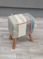 Taburetka     retro    čalúnená